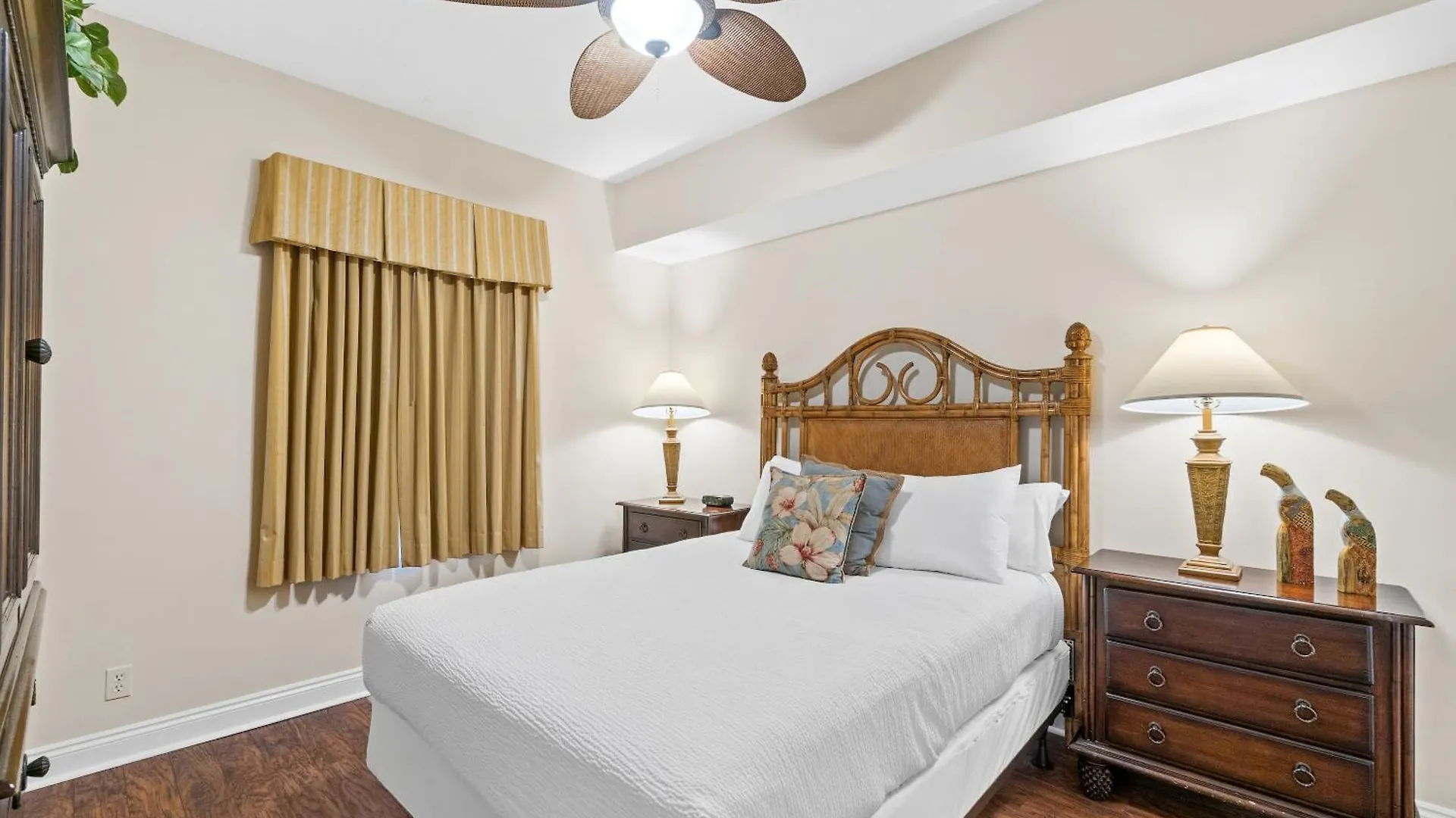 Apartment Calypso Resort By Panhandle Getaways Panama City Beach